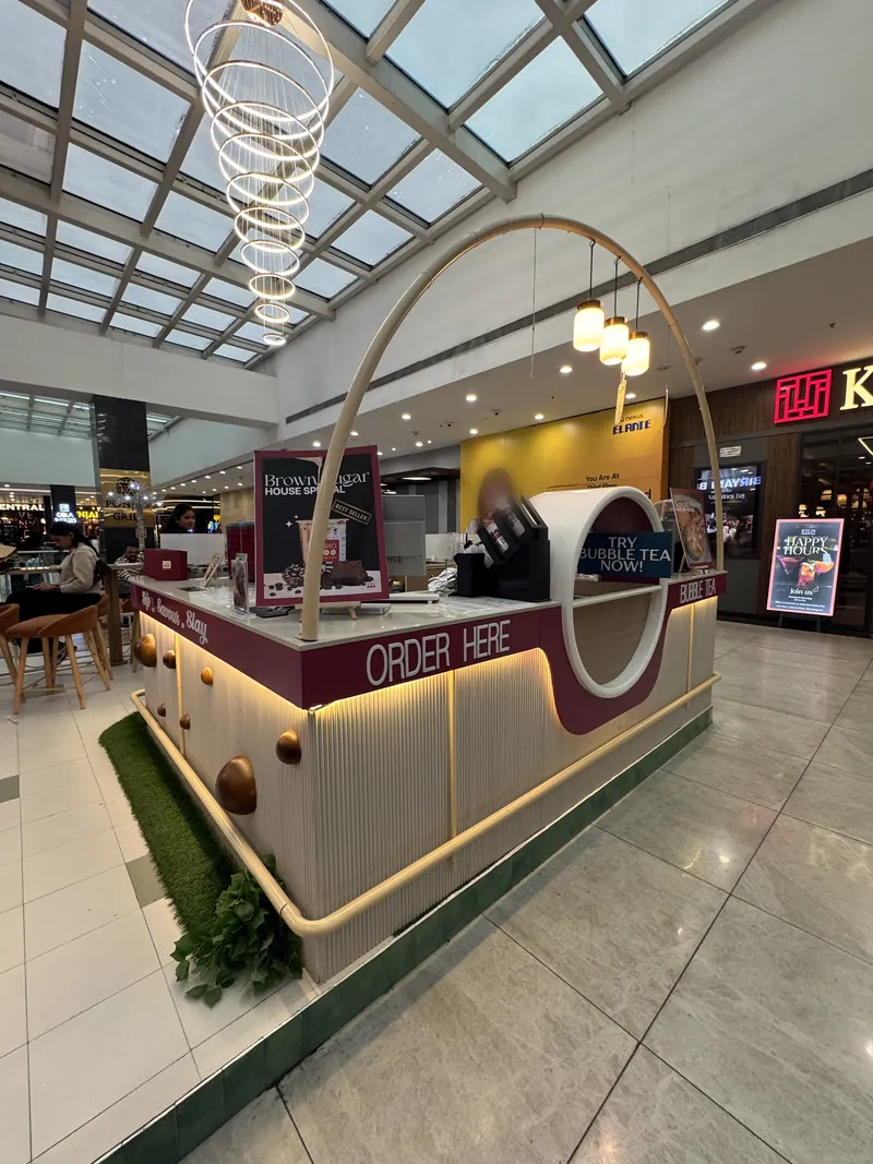 Tapiocha bubble bar kiosk at Elante Mall
